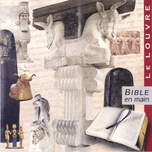Bible en main au Louvre